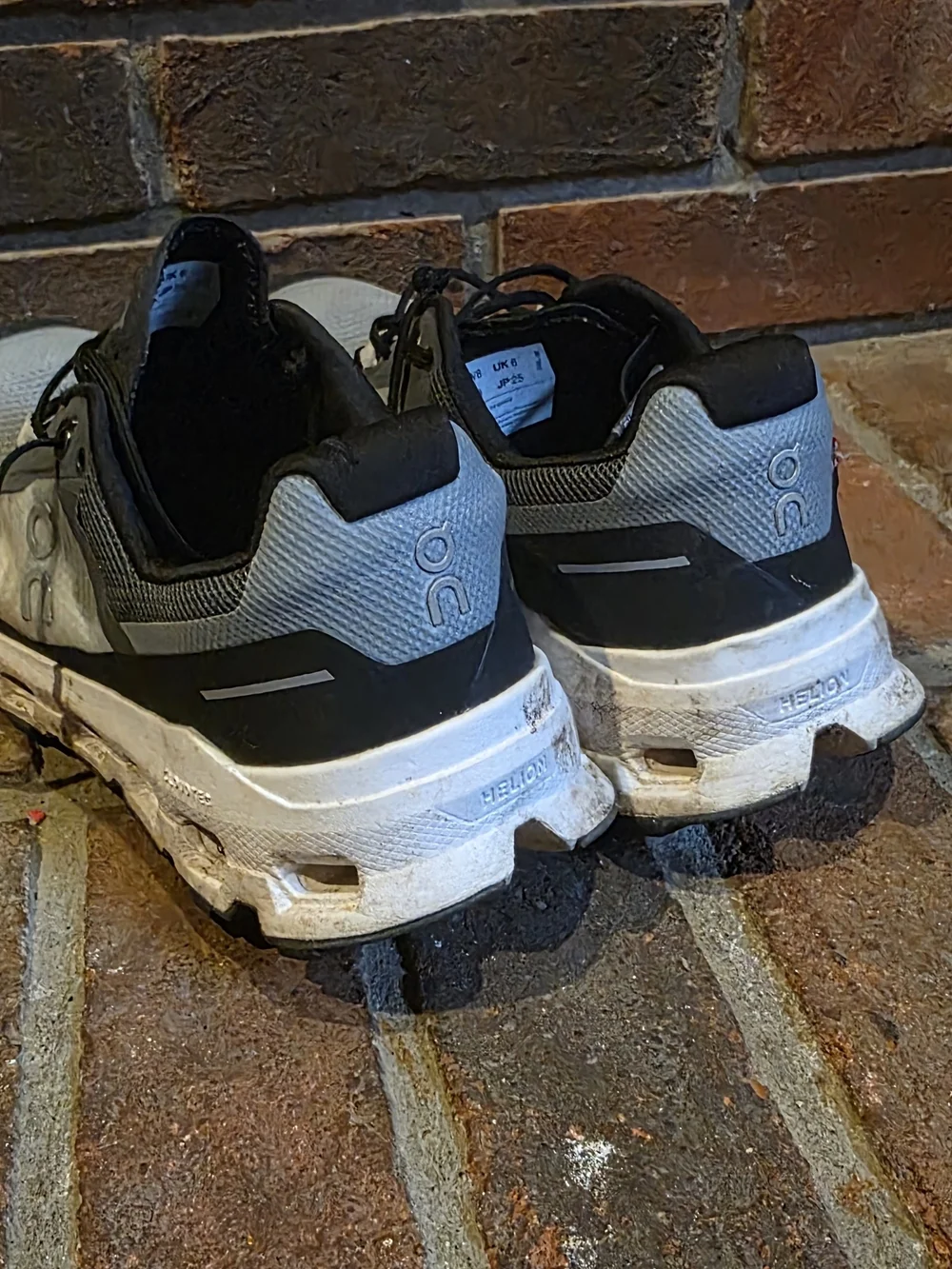 On Cloudvista womans trail running shoe size womans 8